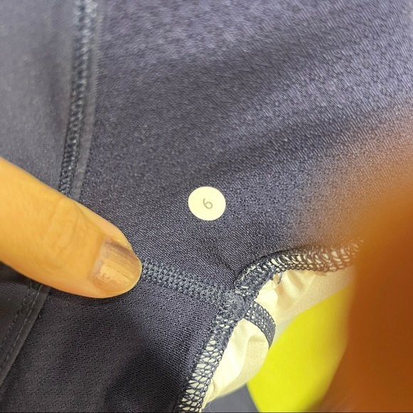 Lululemon Run: Chase Me Tank Wide Bold Stripe Printed White Deep Indigo 6 - Picture 6 of 6